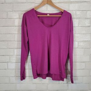 Under Armour heat gear loose fit top